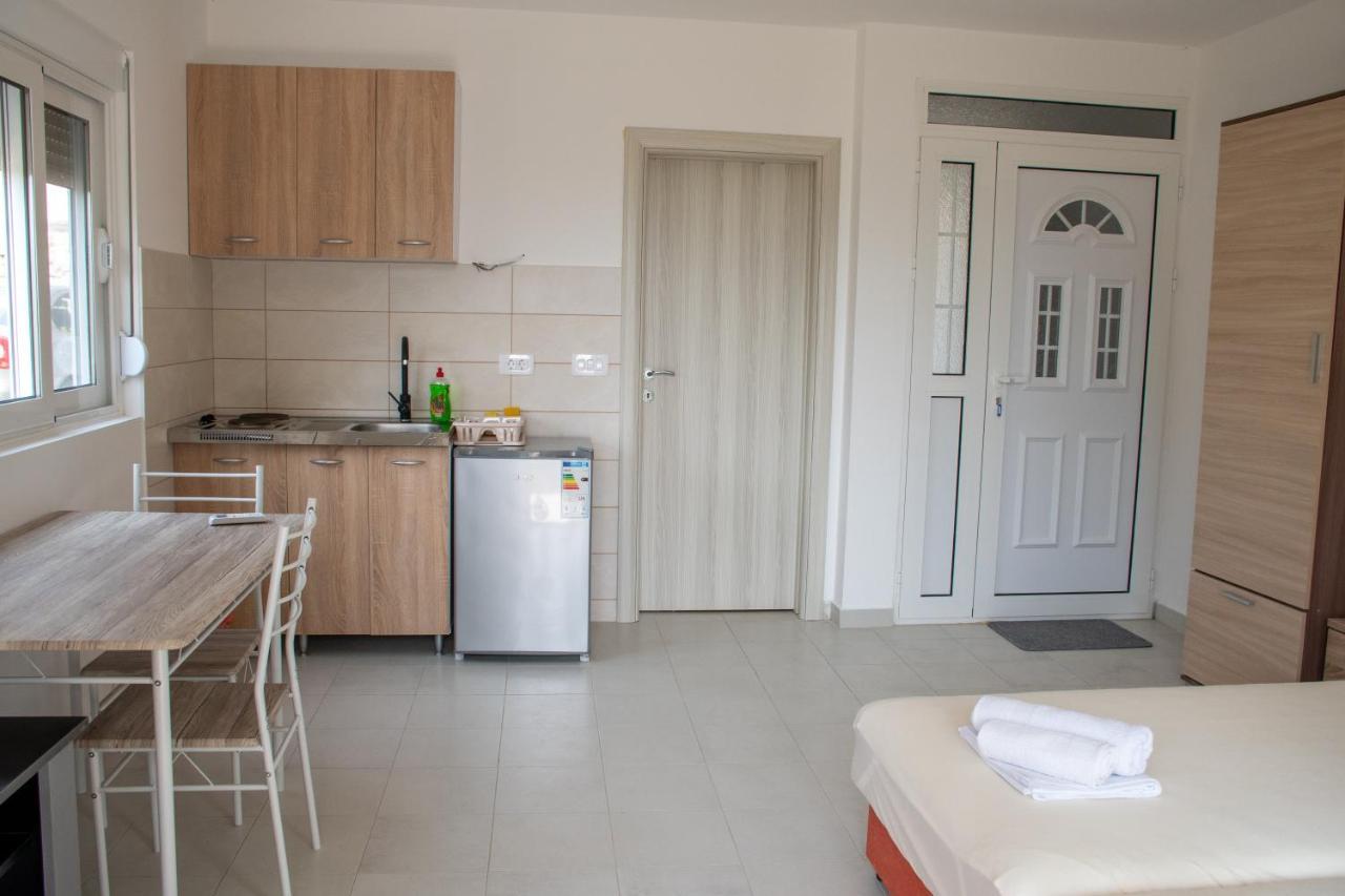 Bay Leaf Apartments Котор Екстер'єр фото