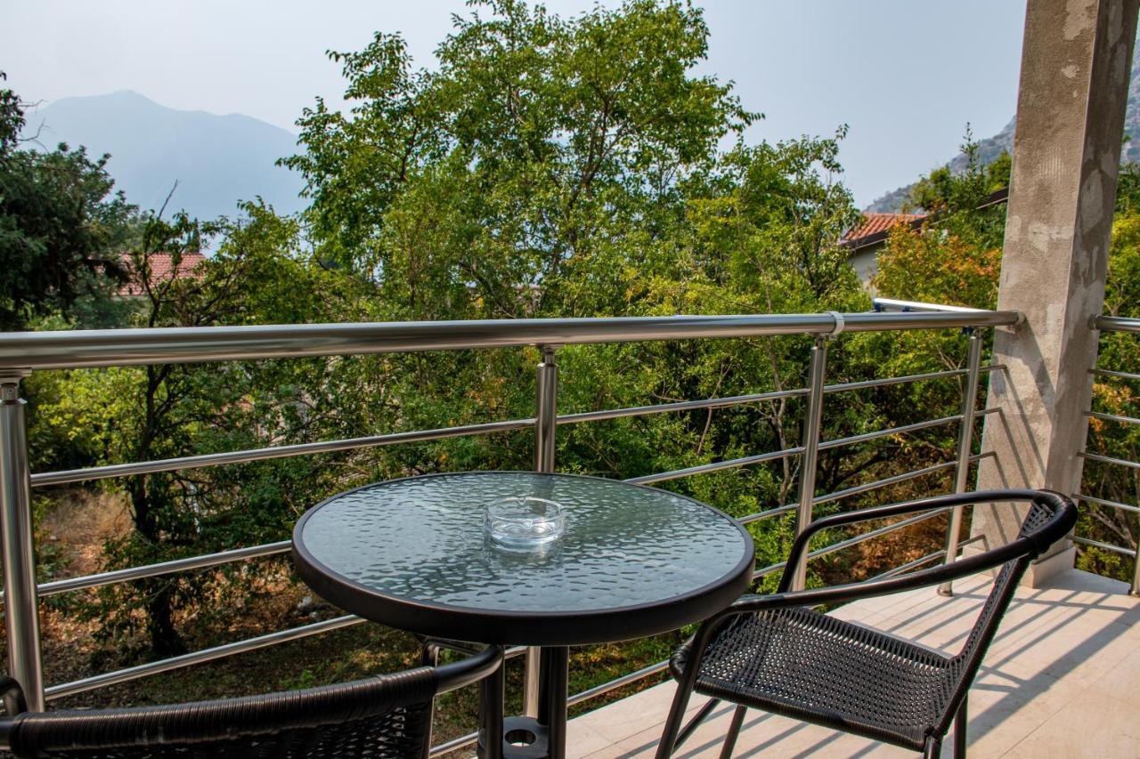Bay Leaf Apartments Котор Екстер'єр фото