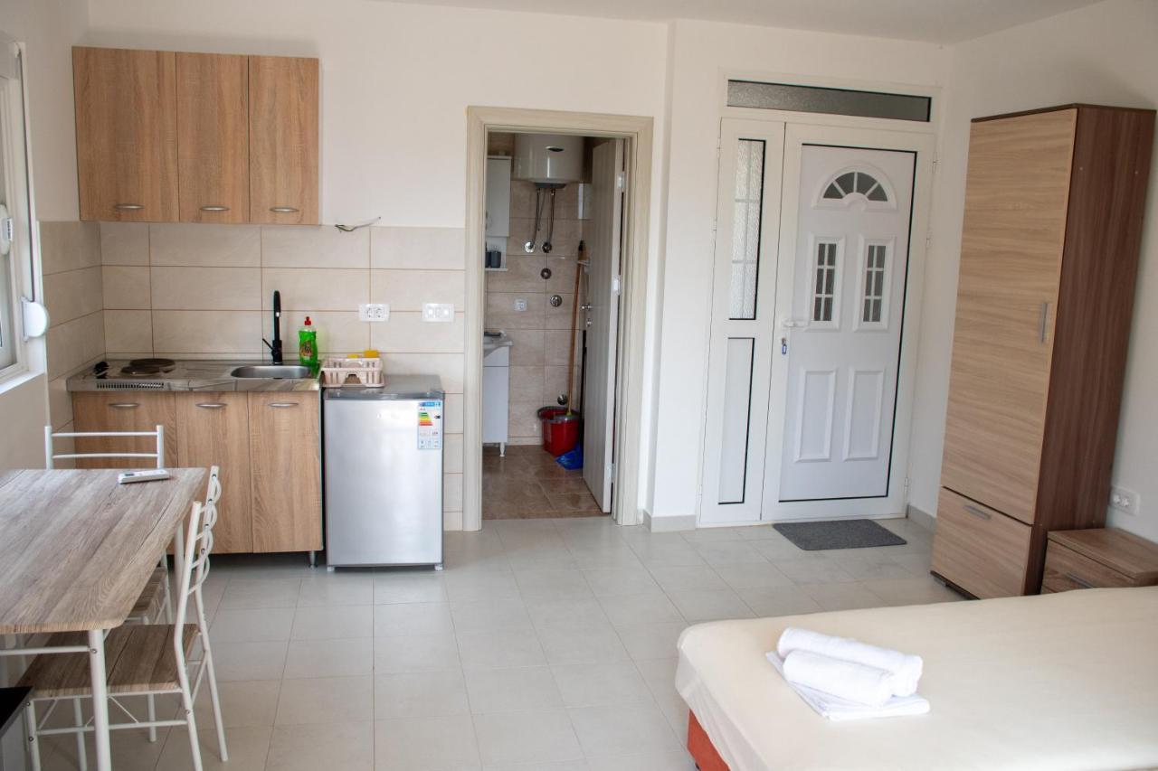 Bay Leaf Apartments Котор Екстер'єр фото