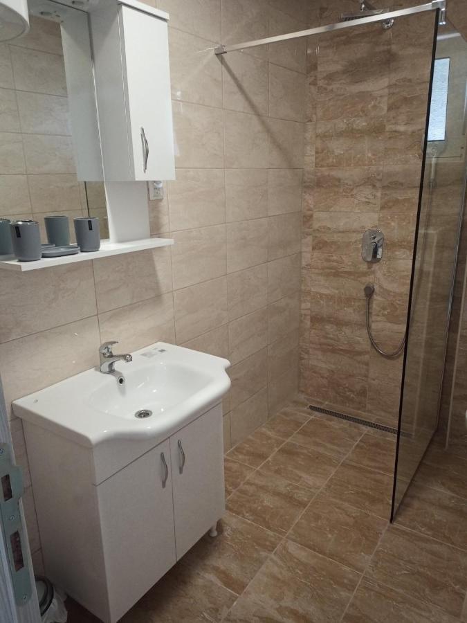 Bay Leaf Apartments Котор Екстер'єр фото