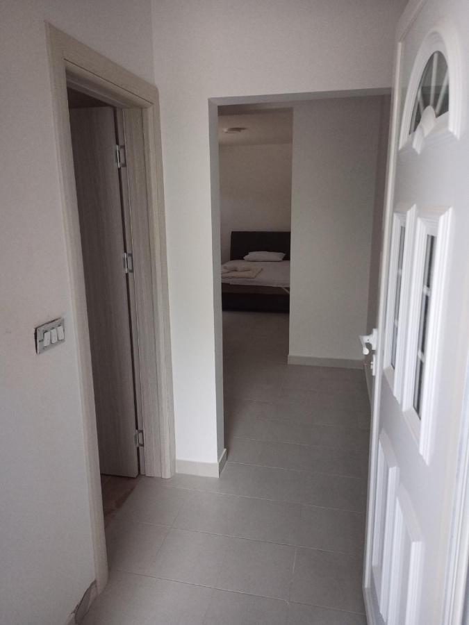 Bay Leaf Apartments Котор Екстер'єр фото
