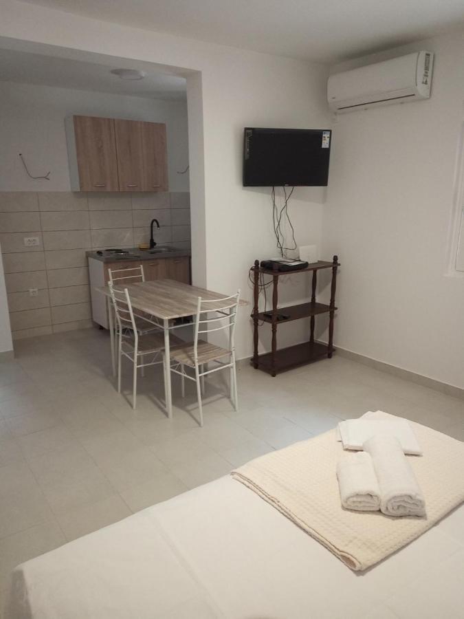 Bay Leaf Apartments Котор Екстер'єр фото